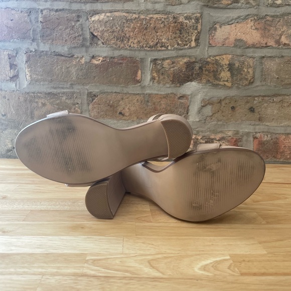 Steve Madden Carrson Blush Leather Heels - Picture 3 of 5